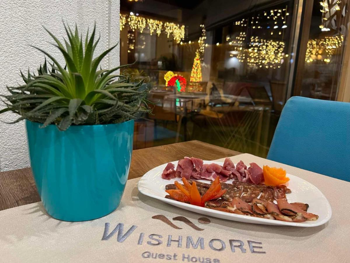 Guest House Wishmore بانيا المظهر الخارجي الصورة